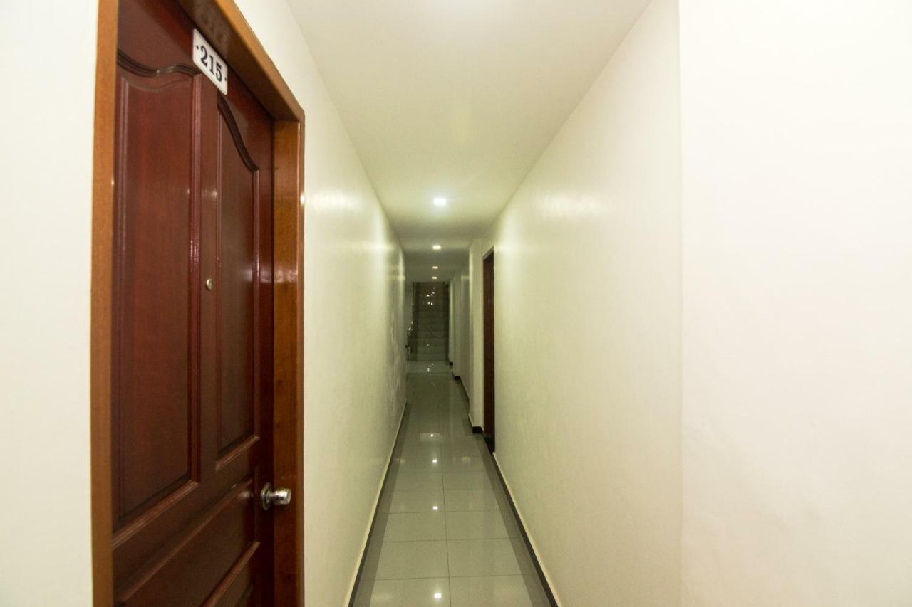 Oyo 1223 Hotel Bahari Batam Exteriör bild