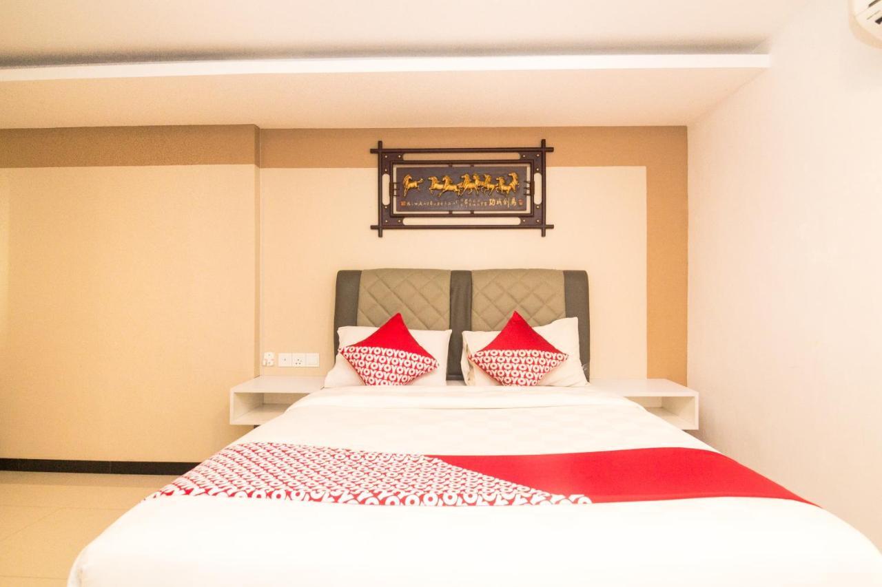 Oyo 1223 Hotel Bahari Batam Exteriör bild